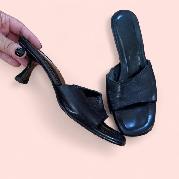 Donald Pliner Women's Black Mules - Picture 5 of 5